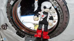 Robot Astronot Kirobo Dapat Berbicara
