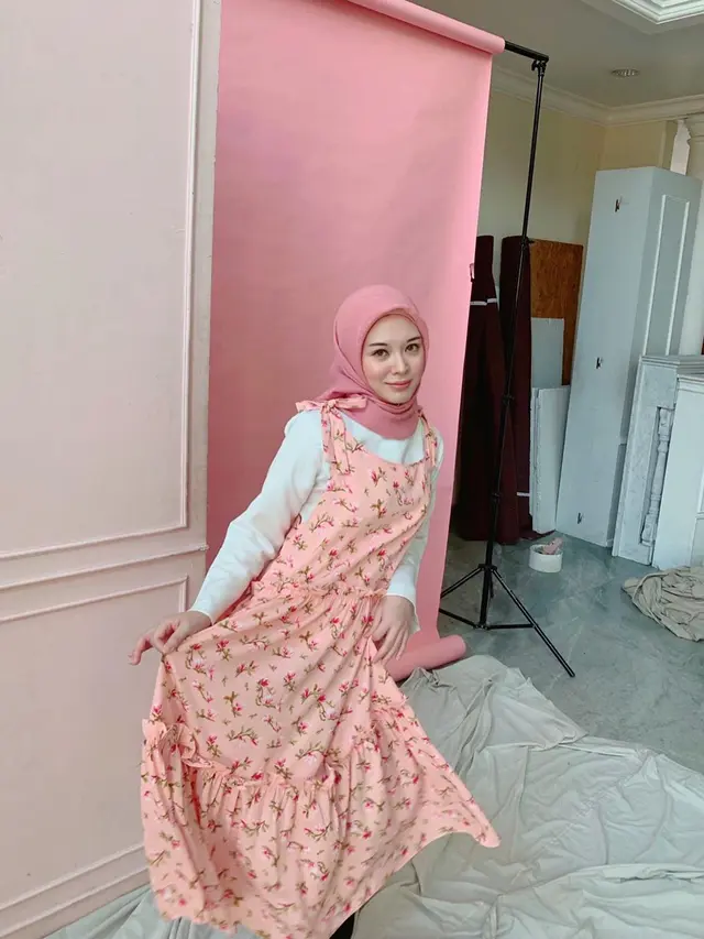 Tampilan pakaian Ayana Moon/Instagram @xolovelyayana