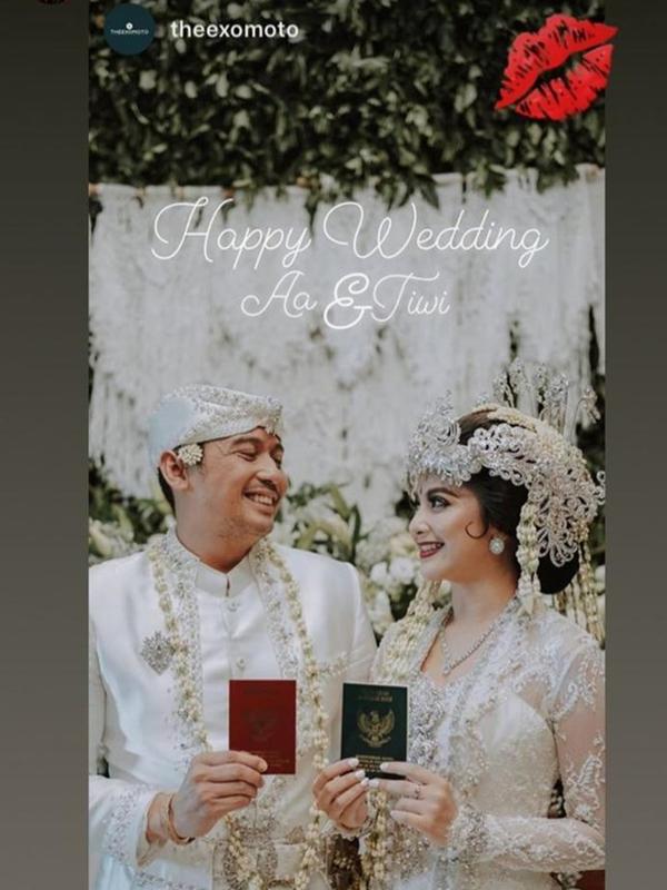 Tiwi Eks T2 gelar pernikahan dengan adat sunda dan telah resmi menjadi istri Arsyad Rahman. (Sumber: Instagram/@