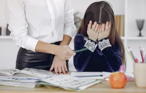 7 Cara Mengajarkan Anak Mengakui Kesalahan tanpa Mempermalukannya, agar Tak Takut Berkata Jujur