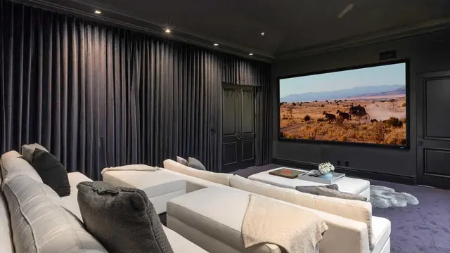 [Bintang] Kylie Jenner