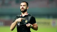 Pemain Timnas Indonesia, Jordi Amat melakukan selebrasi setelah mencetak gol ke gawang Burundi pada pertandingan kedua FIFA Matchday di Stadion Patriot Candrabhaga, Bekasi, Selasa (28/3/2023). Kedua tim bermain imbang 2-2. (Bola.com/M Iqbal Ichsan)