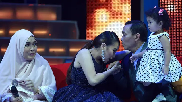 [Bintang] Ayu Ting Ting