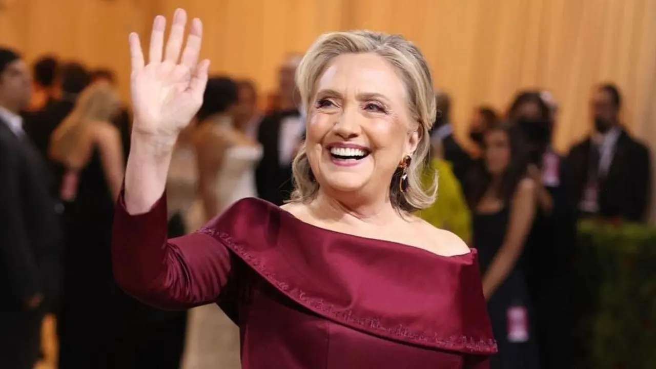 Penampilan Hillary Clinton di Met Gala 2022