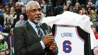Legenda Philadelphia 76ers, Julius Erving. (clutchpoints.com).