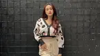Sosok Permesta Dhyaz kerap menjadi sorotan karena kontroversinya. Namun, di luar hal itu, wanita kelahiran Lumajang ini sering disorot karena penampilannya yang memukau. Seperti ketika dia mengunggah foto dengan baju crop top, bagian perutnya terlihat rata dan body goals-nya bikin terpana. (Liputan6.com/IG/@permestadhyaz)