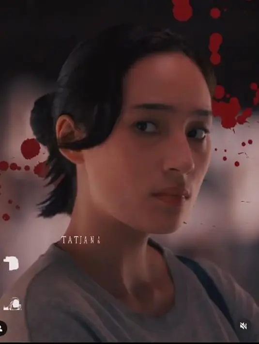 Terbaru, film Perempuan Bergaun Merah yang rilis pada hari ini (3/11) menggaet Tatjana menjadi salah satu pemerannya. Artis keturunan Jerman ini mengaku selama syuting, fisiknya ditantang untuk kuat bekerja. Bermain dalam film horor, dia juga harus beradaptasi dengan jam syuting yang terbalik. (Liputan6.com/IG/@tatjanasaphira)