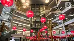 Sejumlah lampion untuk menyambut perayaan Imlek menghiasi Mall Taman Anggrek, Jakarta, Kamis (28/1/2021). Hiasan tersebut dalam rangka memeriahkan perayaan Tahun Baru Imlek 2572 atau Tahun Kerbau Logam. (Liputan6.com/Faizal Fanani)