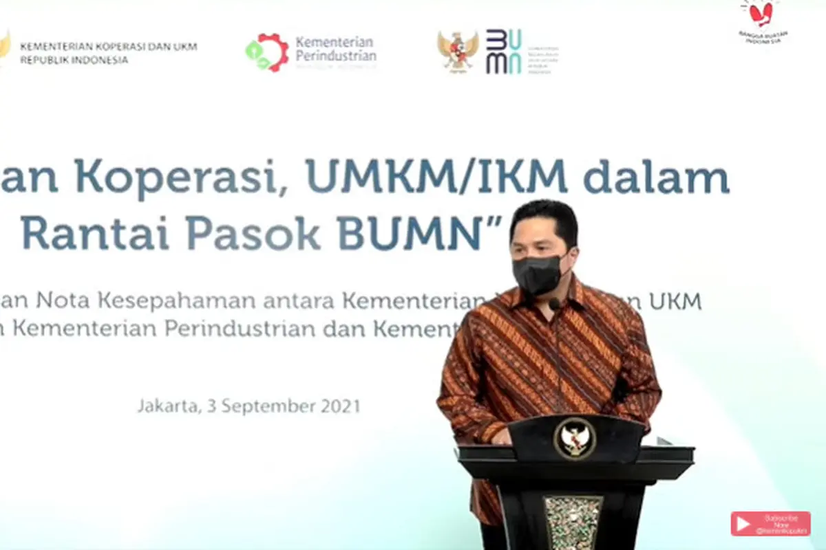 Menteri BUMN Erick Thohir dalam penandatanganan rantai pasok UMKM ke BUMN