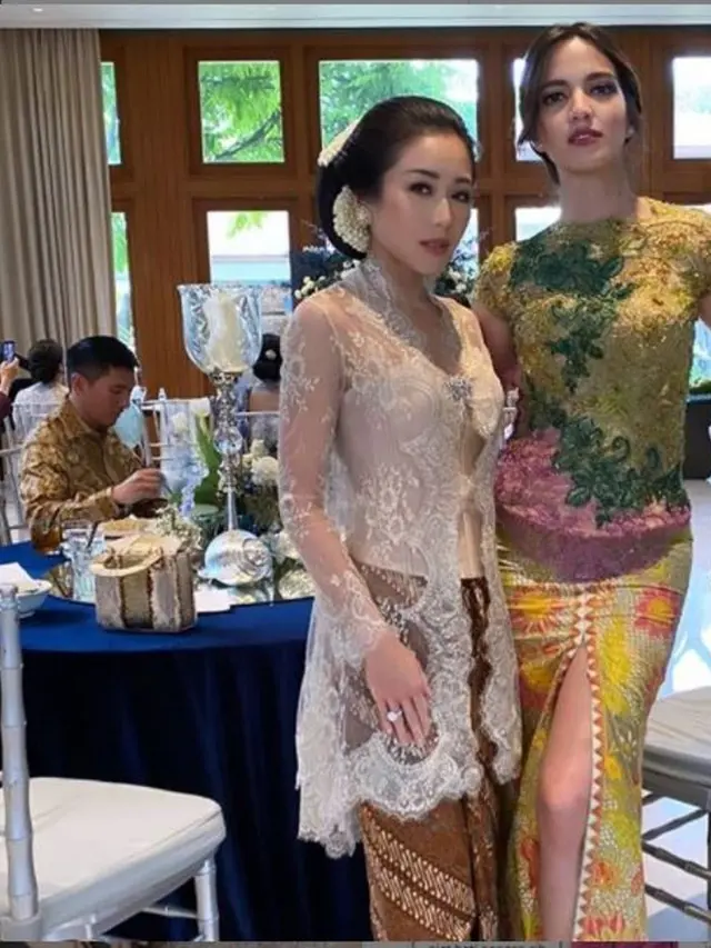Nia Ramadhani Pakai Kebaya di Acara Siraman Arya Bakrie, Warganet Salah Fokus