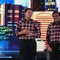 Cagub DKI nomor urut dua, Basuki Tjahaja Purnama ditemani Djarot Saiful Hidayat saat memberikan pemaparan pada Debat Cagub DKI Putaran Kedua di Hotel Bidakara, Pancoran, Jakarta, Jumat (27/1). (Liputan6.com/Faizal Fanani)