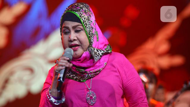 [Bintang] Elvy Sukaesih