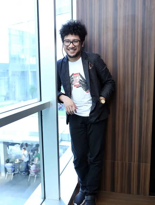 Ajang penghargaan lintas negara itu, ia bersaing bersama dengan penyanyi lain seperti, Isyana Sarasvati, Cakra Khan, Rizky Febian, Tulus, Barasuara, Musikimia, Taufik Batisah, Syamel, Ayda Jebat, dan lainnya. (Nurwahyunan/Bintang.com)