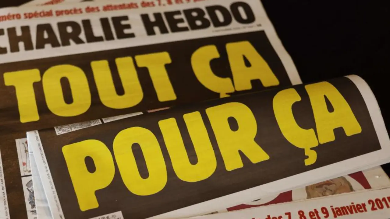 Tabloid Charlie Hebdo di Prancis, edisi yang mempublikasikan ulang kartun Nabi Muhammad pada 2 September 2020 (AFP PHOTO)