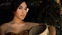 Balasan Dena Rachman Usai Di-Bully di Instagram