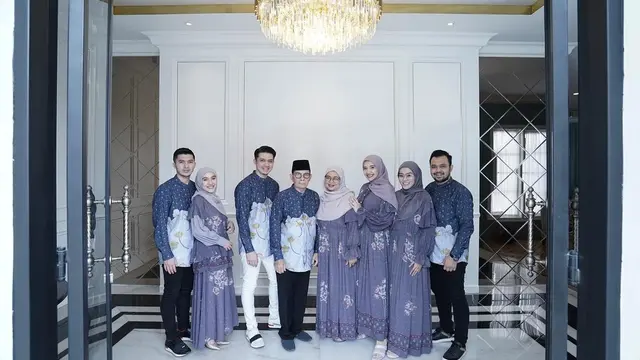 Ayah Meninggal Dunia, Ini 6 Momen Kenangan Irwansyah dan Sang Papa