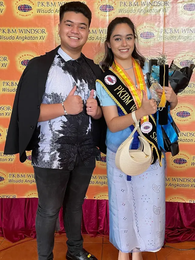 artis muda jalani wisuda SMP (Foto: Instagram @gemavya_)