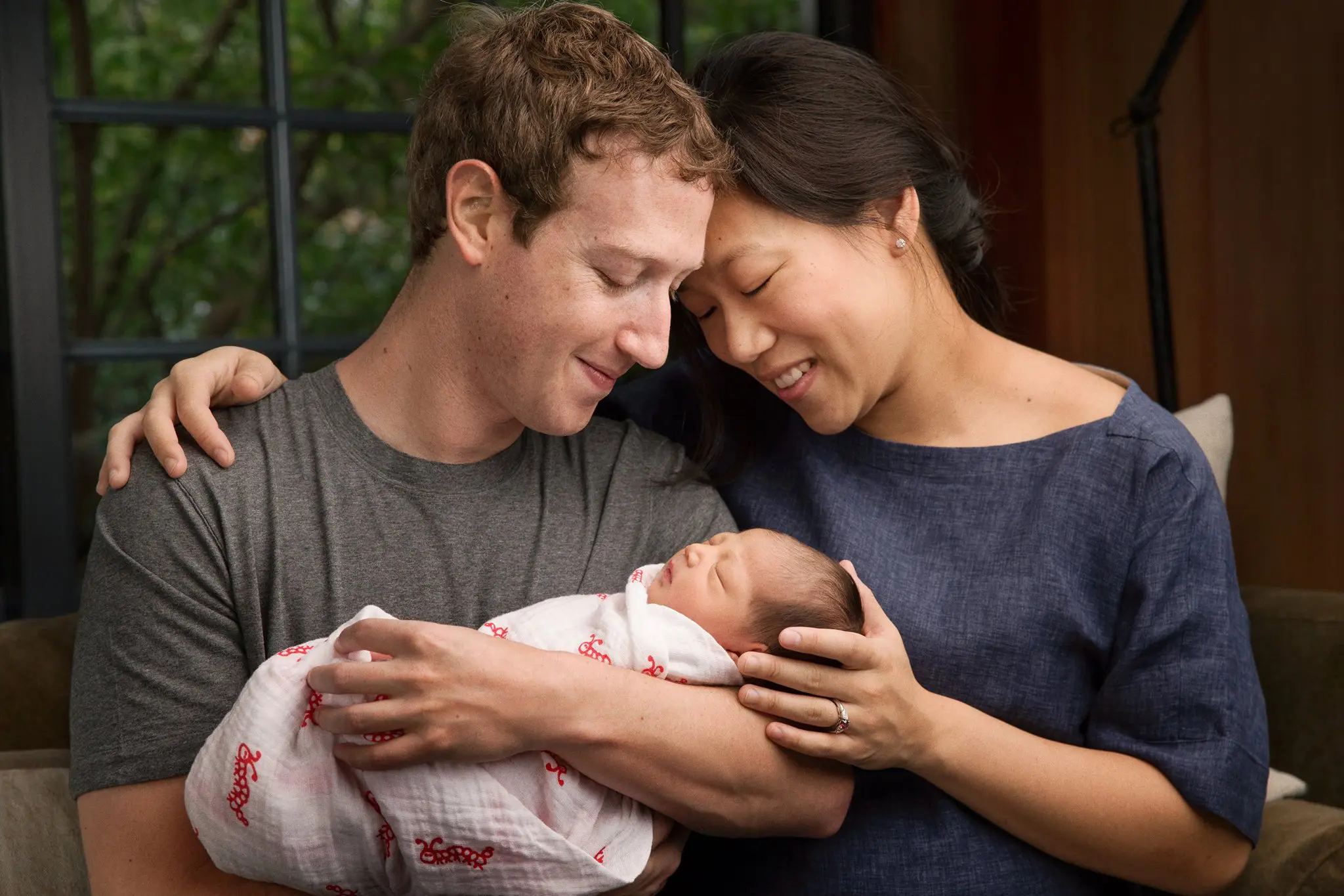 Bos Facebook, Mark Zuckerberg dan istri Priscilla Chan bersama putri mereka, Maxima Chan Zuckerberg. | via: Mark Zuckerberg/Facebook