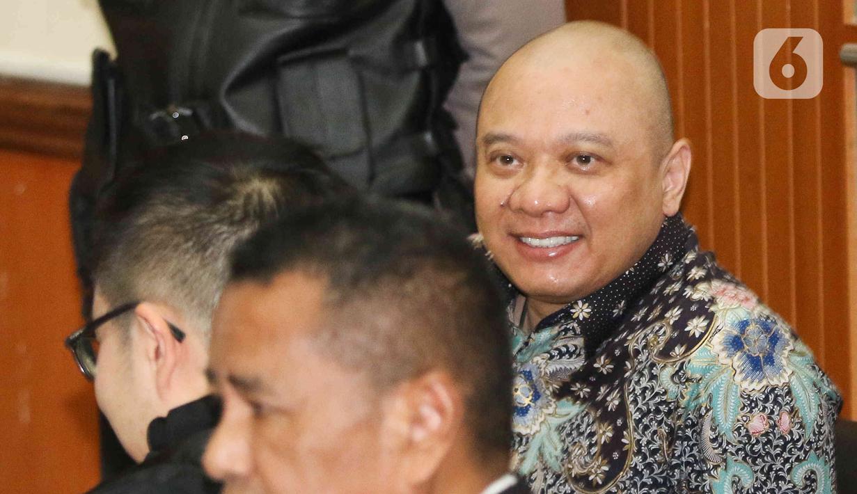 Diketahui, dalam kasus ini Teddy Minahasa diyakini sengaja mengganti barang bukti narkoba yang ditindaknya dengan tawas untuk dijual kembali untuk keuntungan pribadi. (Liputan6.com/Herman Zakharia)