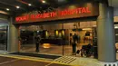 Di Rumah Sakit Mount Elizabeth, Olga Syahputra menghembuskan nafas terakhirnya, Singapura, Pada pukul 16.17 wib, Jumat (27/3/2015).(AFP Photo/Roslan Rahman)