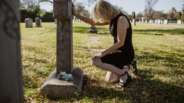 Ilustrasi meninggal dunia, makam, kuburan, berziarah