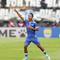 Hingga peluit panjang dibunyikan skor tidak berubah, Persib unggul 1-0 atas Persija. Tampak dalam foto, penyerang sayap kiri Persib, Beckham Putra (kiri) saat pertandingan pekan ke-17 BRI Super League 2025/2026 melawan Persija di Stadion Gelora Bandung Lautan Api (GBLA), Bandung, Jawa Barat, Minggu 11 Januari 2026. (Bola.com/Abdul Aziz)