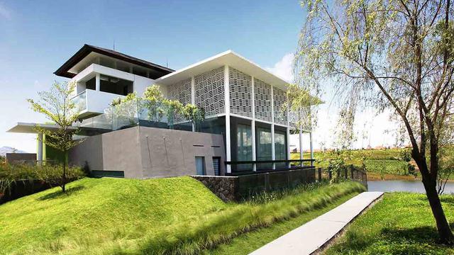 Desain Rumah Modern Kontemporer, Futuristik dengan Aksen Warna Hijau