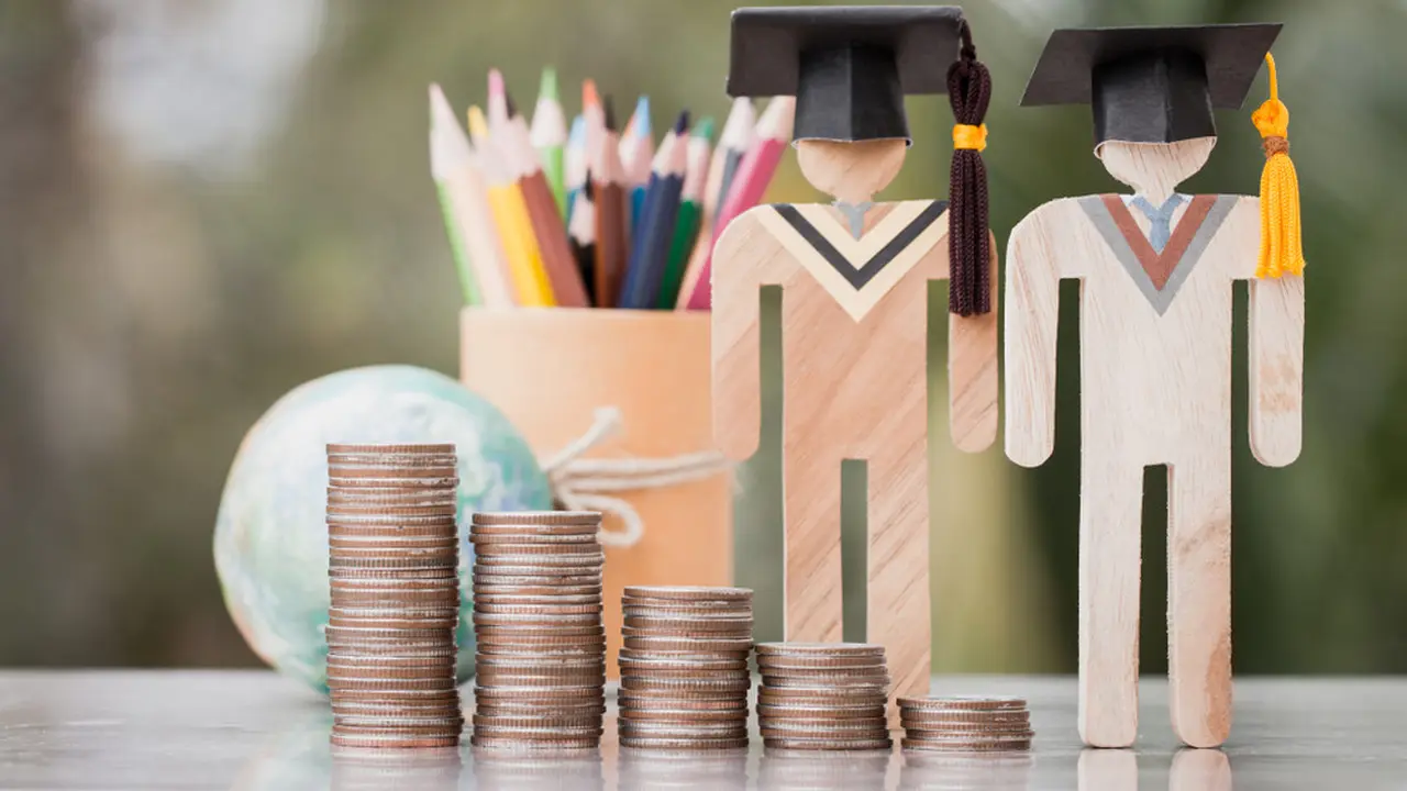 Ilustrasi gaji fresh graduate