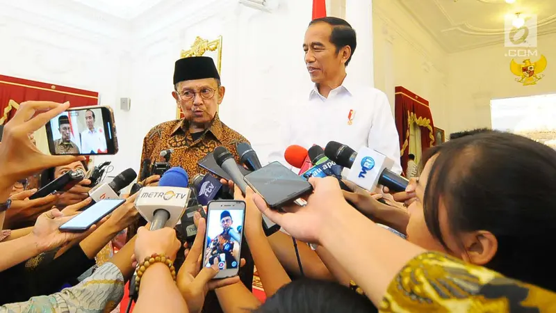 Jokowi Terima Kunjungan BJ Habibie di Istana Merdeka