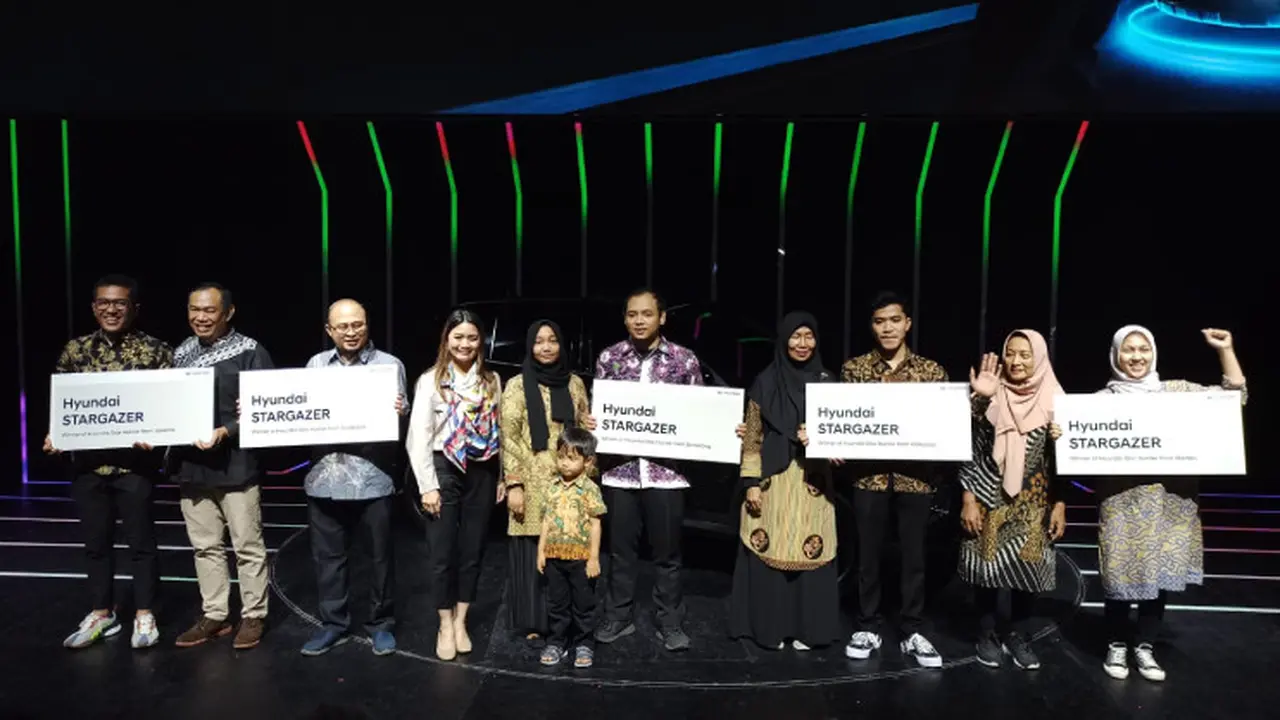 Ini dia orang beruntung yang dapat Hyundai Stargazer (Fahmi/Liputan6)