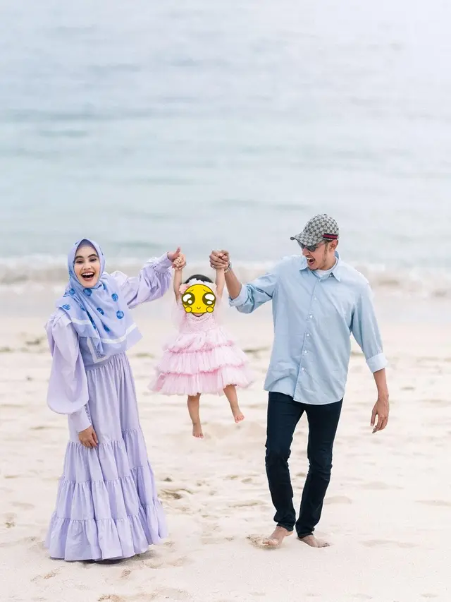 5 Selebriti Ini Ajak Liburan Anak untuk Pertama Kali, Jadi Momen Manis