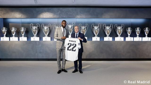 Bek anyar Real Madrid, Antonio Rudiger.