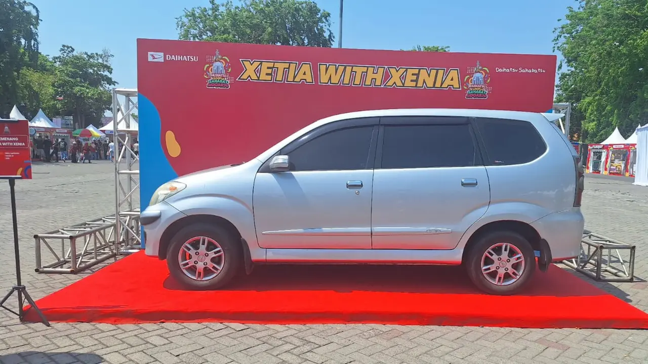 Digunakan 13 Tahun, Pemilik Ini Dapat Penghargaan Xetia With Xenia di Sidoarjo (Arief A/Liputan6.com)