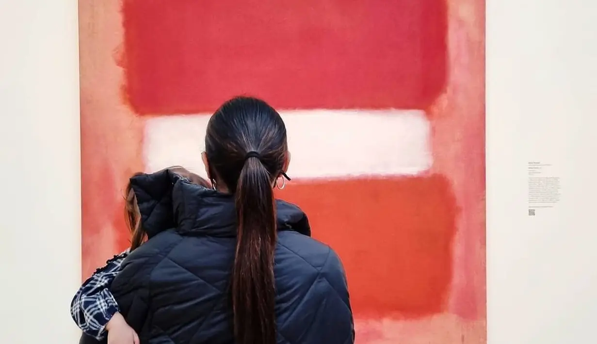 Momen tersebut diabadikan di Instagram sepasang artis ini di media sosial. (Instagram @hamishdw)