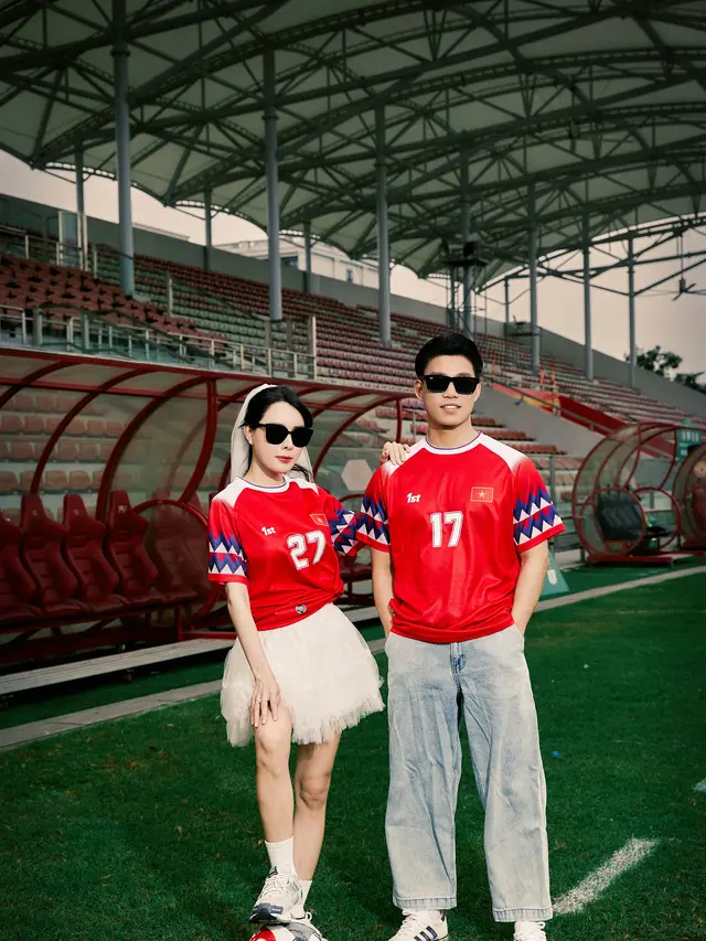 Ilustrasi gaya outfit sporty chic.