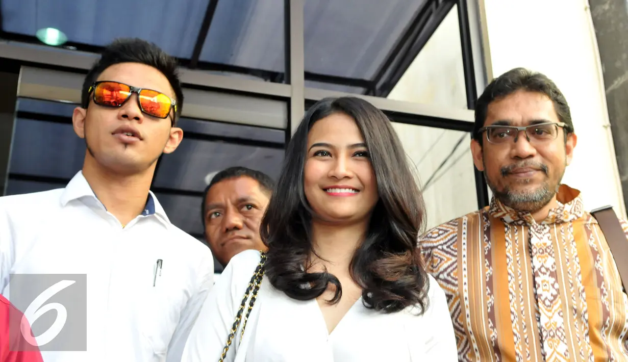 Kedatangan Vanessa ke Komnas Perempuan untuk menggalang kampanye agar tindakan kekerasan yang kerap terjadi pada perempuan di Indonesia bisa dihindari, Jakarta, Kamis (30/7/2015). (Liputan6.com/Panji Diksana)