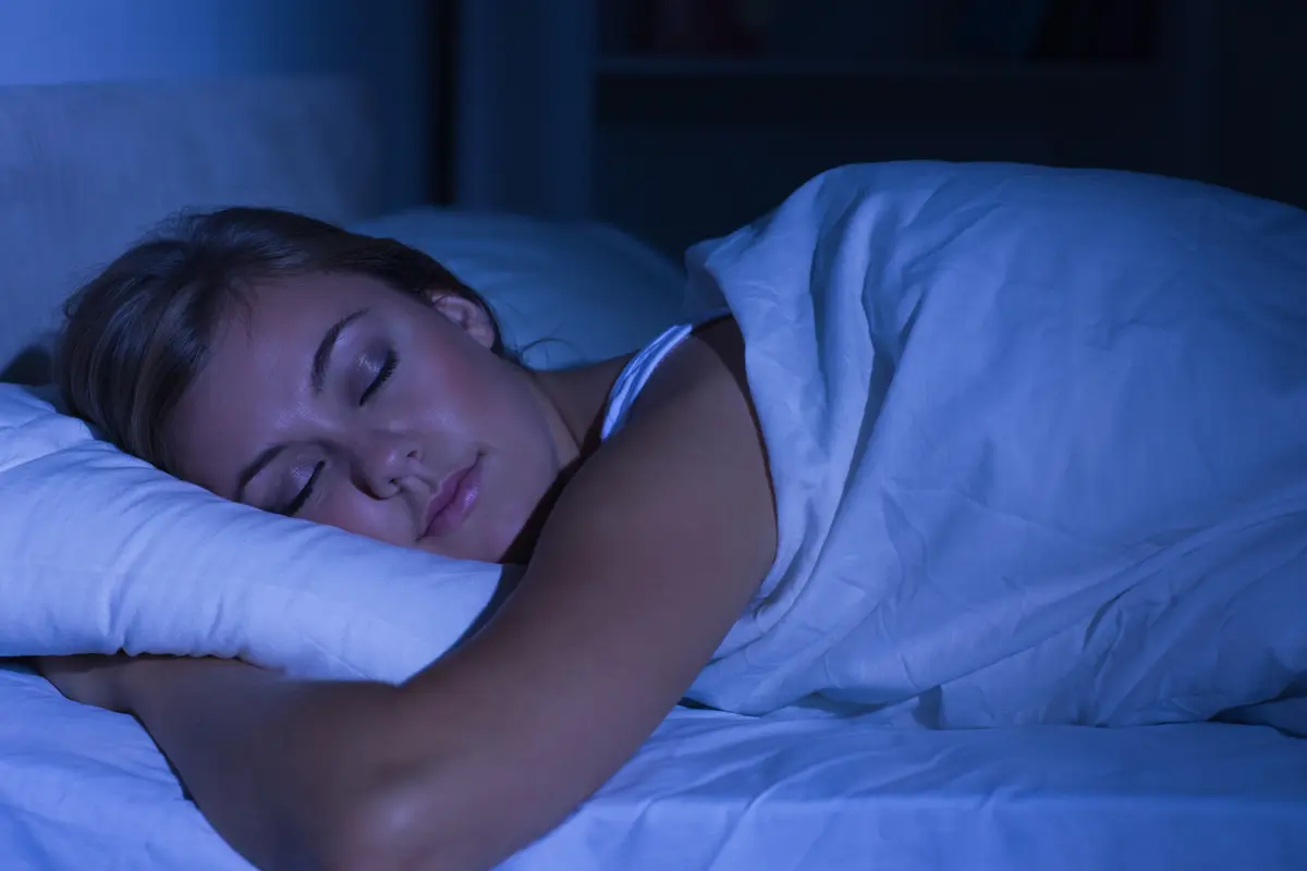 Tidur penuh cahaya