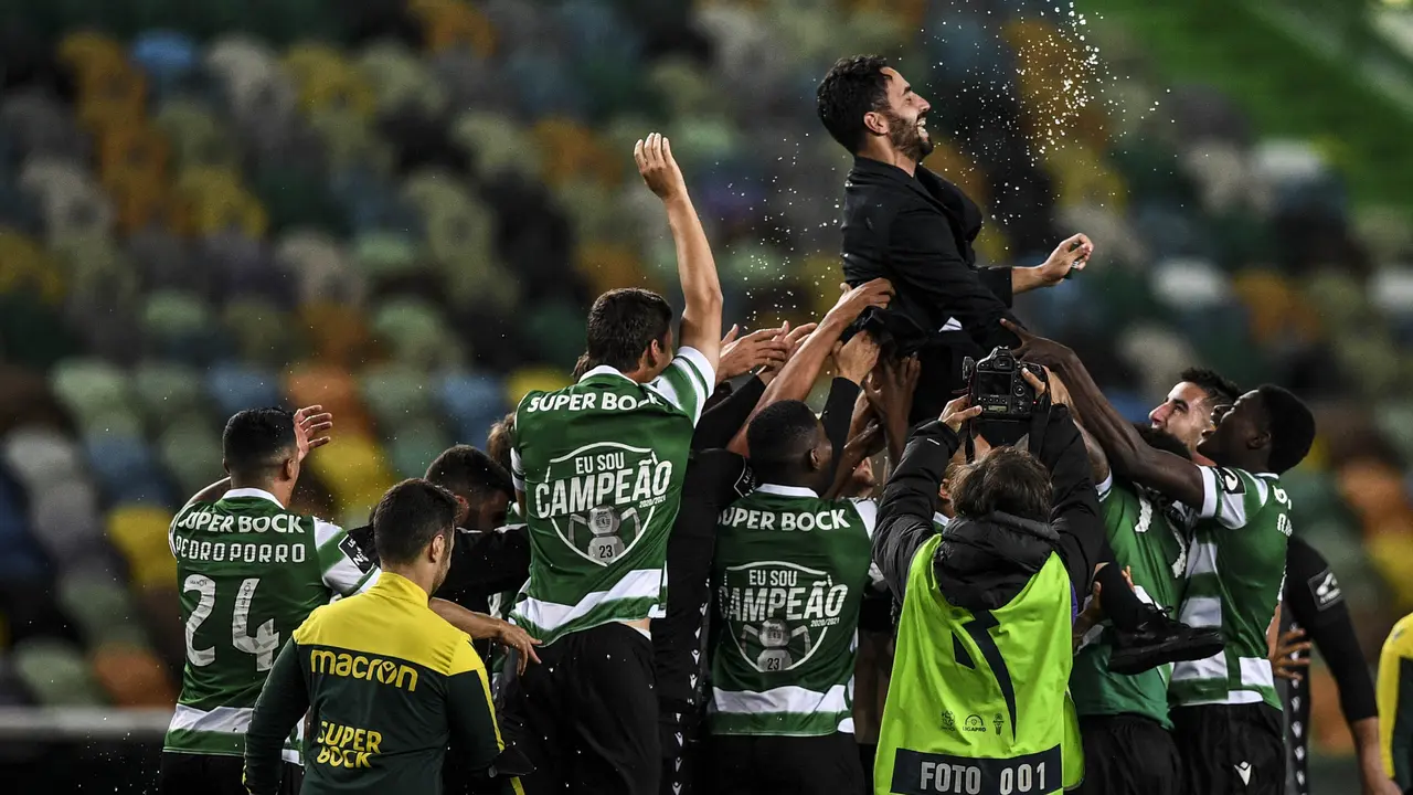 FOTO: Puasa Gelar 19 Tahun, Akhirnya Sporting Lisbon Raih Gelar Juara Liga Portugal ke-19