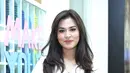 Penampilan feminim Raisa itu lantaran dirinya sering melihat teman-temannya yang sering tampil feminim. Ia mengaku mulai ketularan. (Galih W. Satria/Bintang.com)