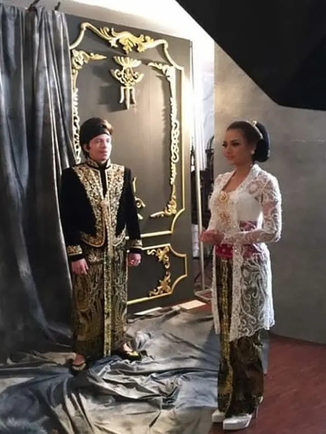 5 Pemotretan Atta Halilintar dan Aurel Hermnansyah Pakai Busana Adat Jawa, Serasi