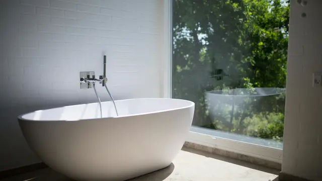 3. Bersihkan Saluran Air Secara Berkala