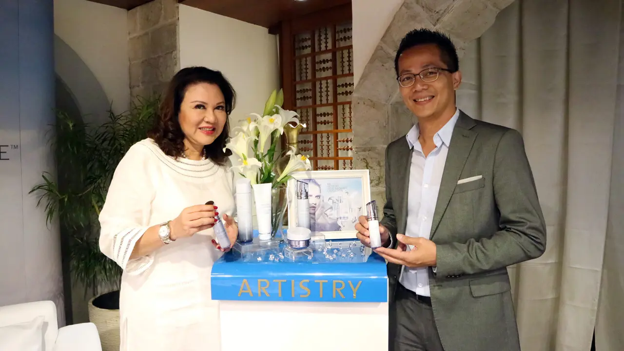 Cerahkan Kulit dengan Ekstrak Bunga Star Lily