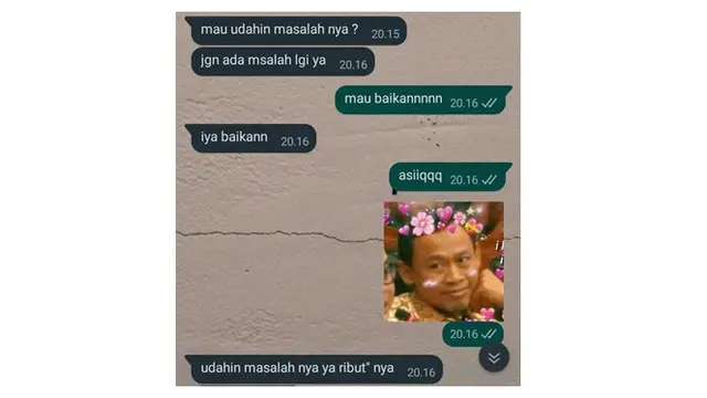 6 Chat Cowok Minta Maaf ke Pacar Ketika Berantem Ini Bikin Senyum