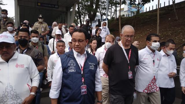 Gubernur DKI Jakarta Anies Baswedan mengajak para delegasi Urban 20 (U20) Mayors Summit untuk berkeliling Jakarta pada Senin (29/8/2022).