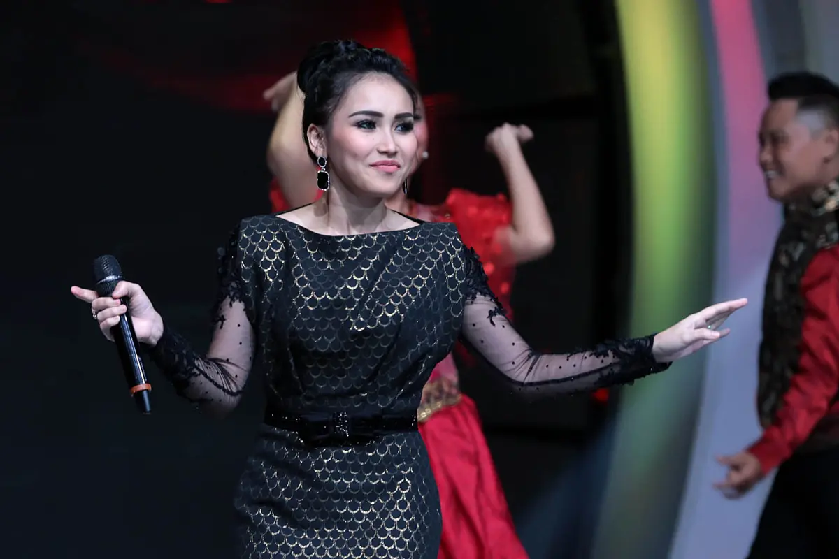 [Bintang] Pujian 2 Pedangdut Cantik untuk Video Klip Ayu Ting Ting