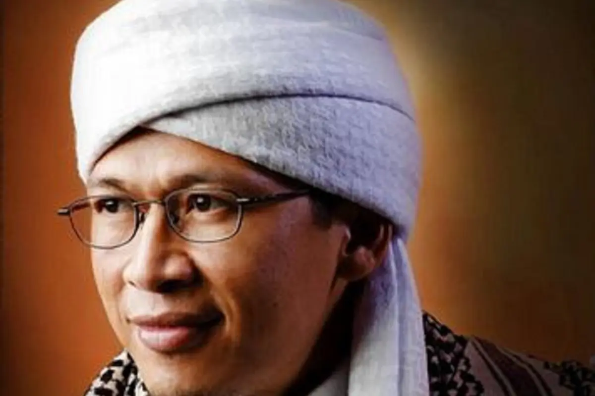 [Bintang] KH Abdullah Gymnastiar alias Aa Gym