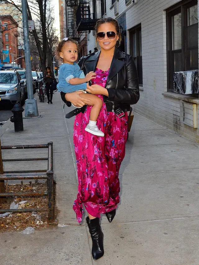 [Bintang] Chrissy Teigen