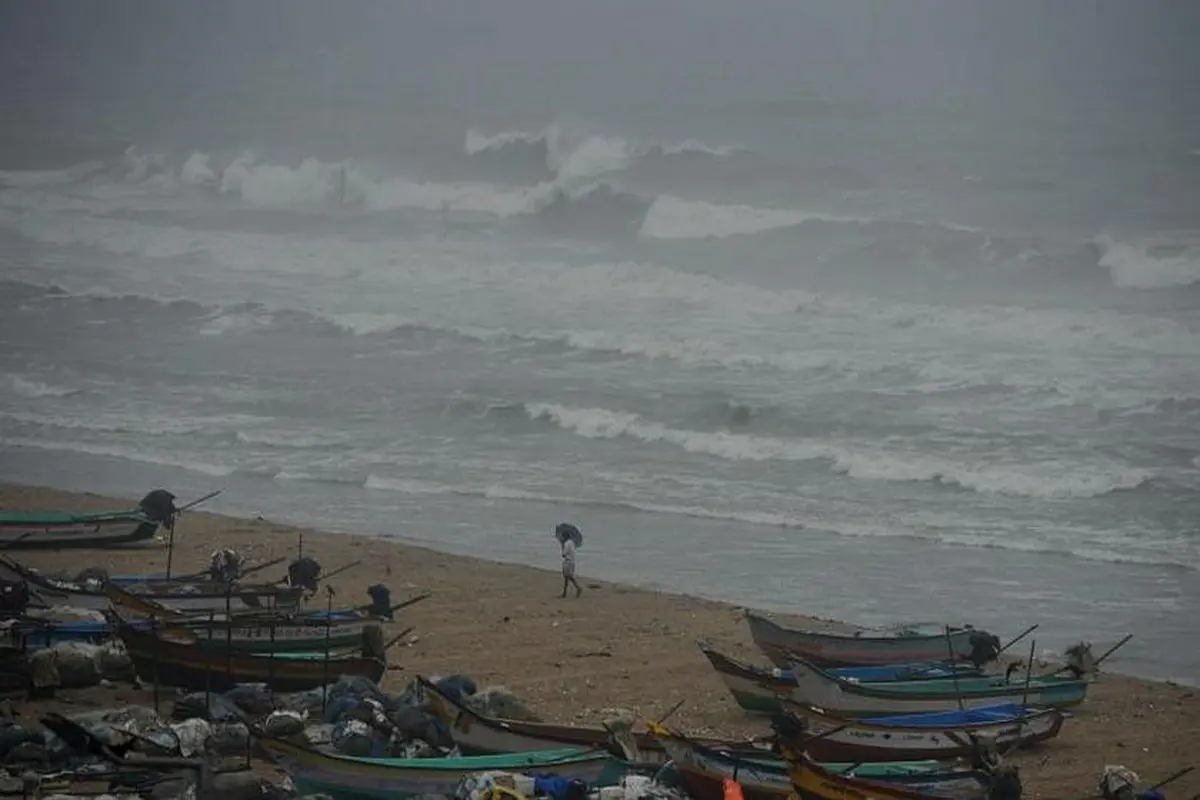 Ilustrasi topan badai di pesisir (AFP Photo)