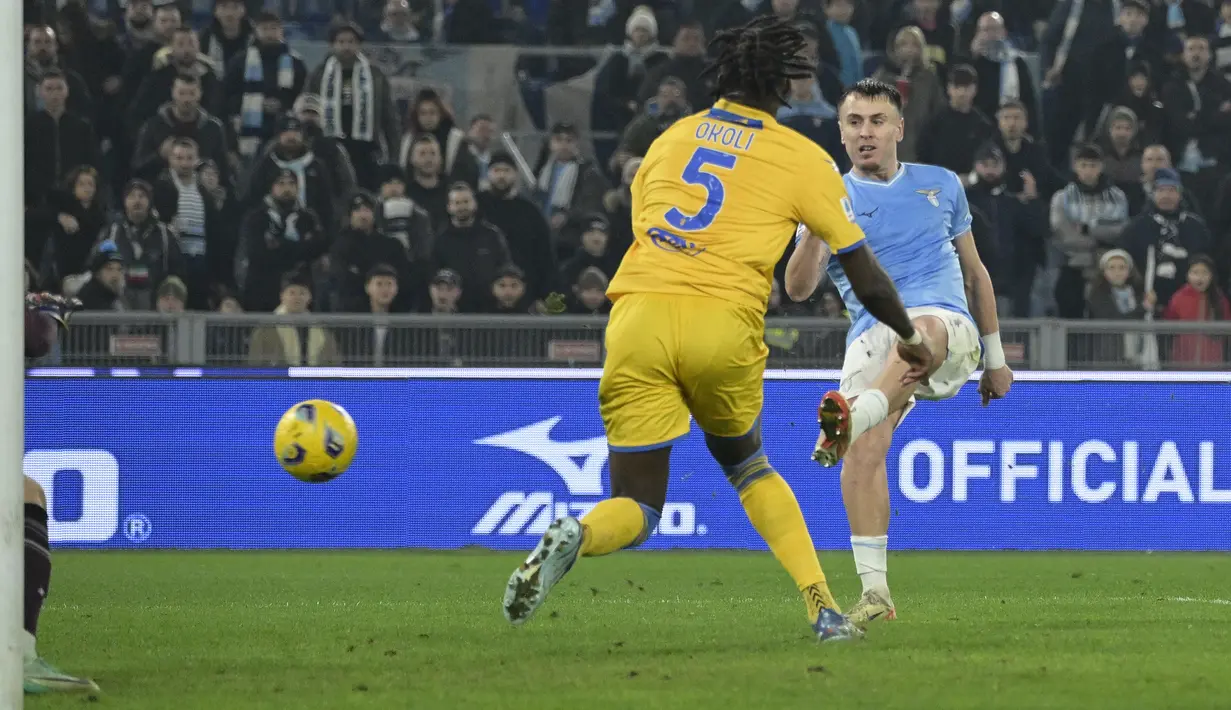 Tiga gol kemenangan Lazio atas Genoa dikemas oleh Taty Castellanos (70’), Gustav Isaksen (72’), dan Patric (84’). (Fabrizio Corradetti/LaPresse via AP)