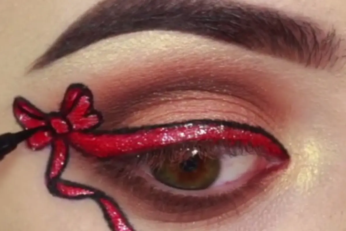 Pilih Gambar Eyeshadow Seperti Ini untuk Natal Boleh Juga